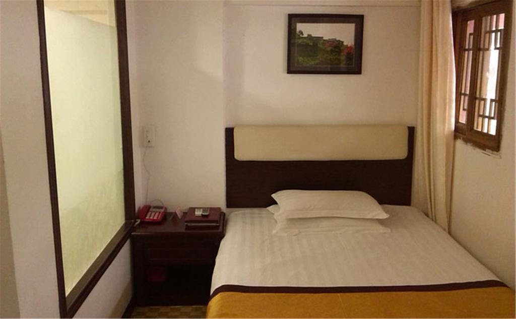Wudangshan Yinjie Holiday Hotel Danjiangkou Habitación foto